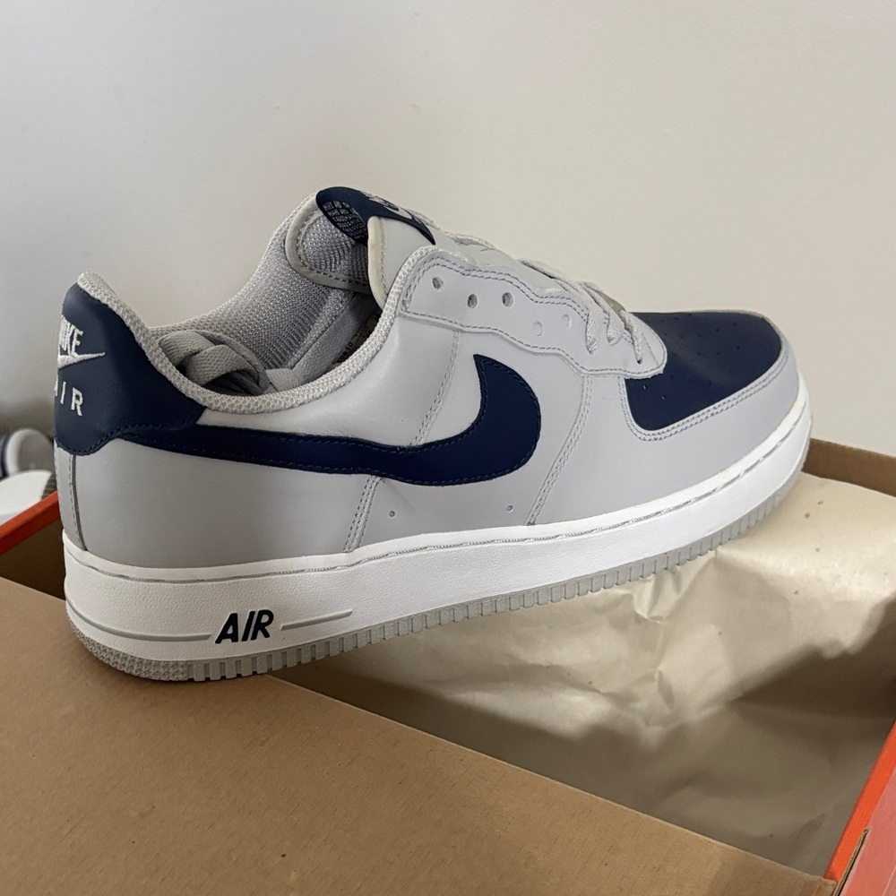 Nike Men's Navy and Gray Air Sneakers